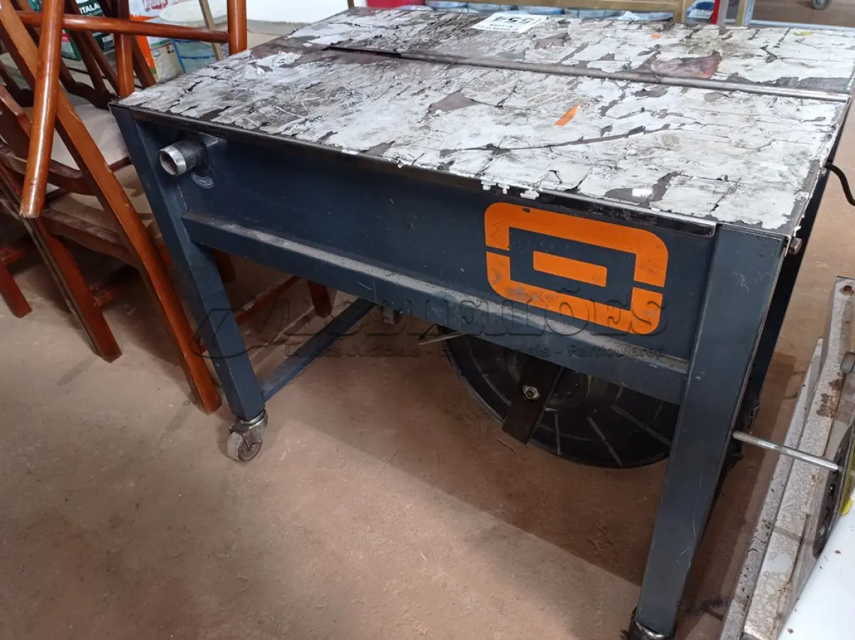 LOTE 554 - 01 MAQUINA ELÉTRICA ARQUEADORA DE FITA MARCA INTACTA 110V COM TRANSFORMADOR. (NO ESTADO) ATENÇÃO! FAZER A VISITAÇÃO ANTES DE ARREMATAR, NÃO SABEMOS SE FUNCIONA. LEILÃO NÃO TEM GARANTIA E NEM DEVOLUÇÃO, SUJEITO A POSSÍVEIS AVARIAS VISÍVEIS/OCULTAS E/OU AUSÊNCIA DE COMPONENTES.