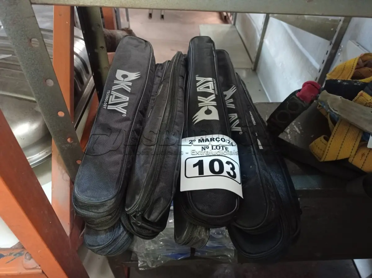 LOTE 103 - 10 DETECTORES DE METAIS. (NO ESTADO) ATENÇÃO! FAZER A VISITAÇÃO ANTES DE ARREMATAR, NÃO SABEMOS SE FUNCIONA. LEILÃO NÃO TEM GARANTIA E NEM DEVOLUÇÃO, SUJEITO A POSSÍVEIS AVARIAS VISÍVEIS/OCULTAS E/OU AUSÊNCIA DE COMPONENTES.