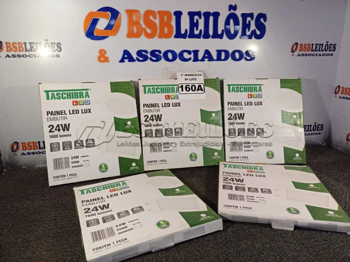 LOTE 160 - 05 PAINÉIS DE EMBUTIR LED LUX 24W 1680 LUMENS DE 6500K QUADRADO MARCA TASCHIBRA. (NOVO) (NO ESTADO) ATENÇÃO! FAZER A VISITAÇÃO ANTES DE ARREMATAR, NÃO SABEMOS SE FUNCIONA. LEILÃO NÃO TEM GARANTIA E NEM DEVOLUÇÃO, SUJEITO A POSSÍVEIS AVARIAS VISÍVEIS/OCULTAS E/OU AUSÊNCIA DE COMPONENTES.