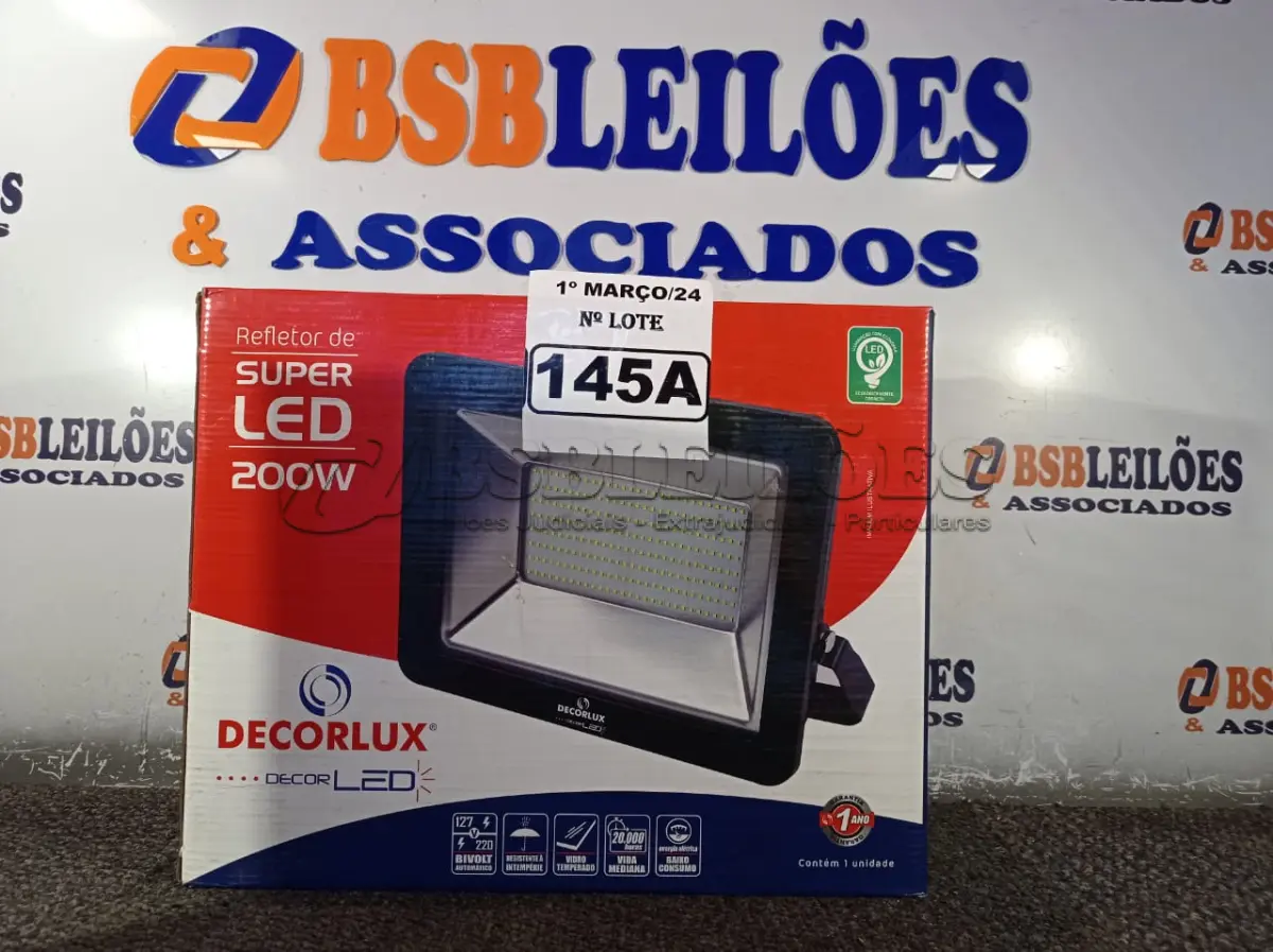 LOTE 145 - 01 REFLETOR DE SUPER LED 200W BIVOLT E DURAÇÃO DE 20.000 HORAS 6.000K MARCA DECORLUX. (NOVO) (NO ESTADO) ATENÇÃO! FAZER A VISITAÇÃO ANTES DE ARREMATAR, NÃO SABEMOS SE FUNCIONA. LEILÃO NÃO TEM GARANTIA E NEM DEVOLUÇÃO, SUJEITO A POSSÍVEIS AVARIAS VISÍVEIS/OCULTAS E/OU AUSÊNCIA DE COMPONENTES.