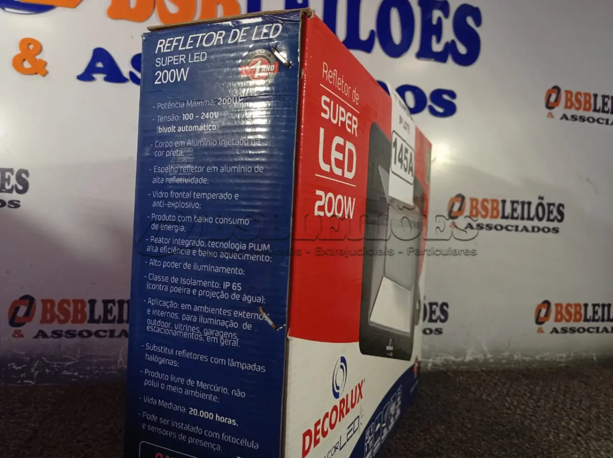 LOTE 145 - 01 REFLETOR DE SUPER LED 200W BIVOLT E DURAÇÃO DE 20.000 HORAS 6.000K MARCA DECORLUX. (NOVO) (NO ESTADO) ATENÇÃO! FAZER A VISITAÇÃO ANTES DE ARREMATAR, NÃO SABEMOS SE FUNCIONA. LEILÃO NÃO TEM GARANTIA E NEM DEVOLUÇÃO, SUJEITO A POSSÍVEIS AVARIAS VISÍVEIS/OCULTAS E/OU AUSÊNCIA DE COMPONENTES.