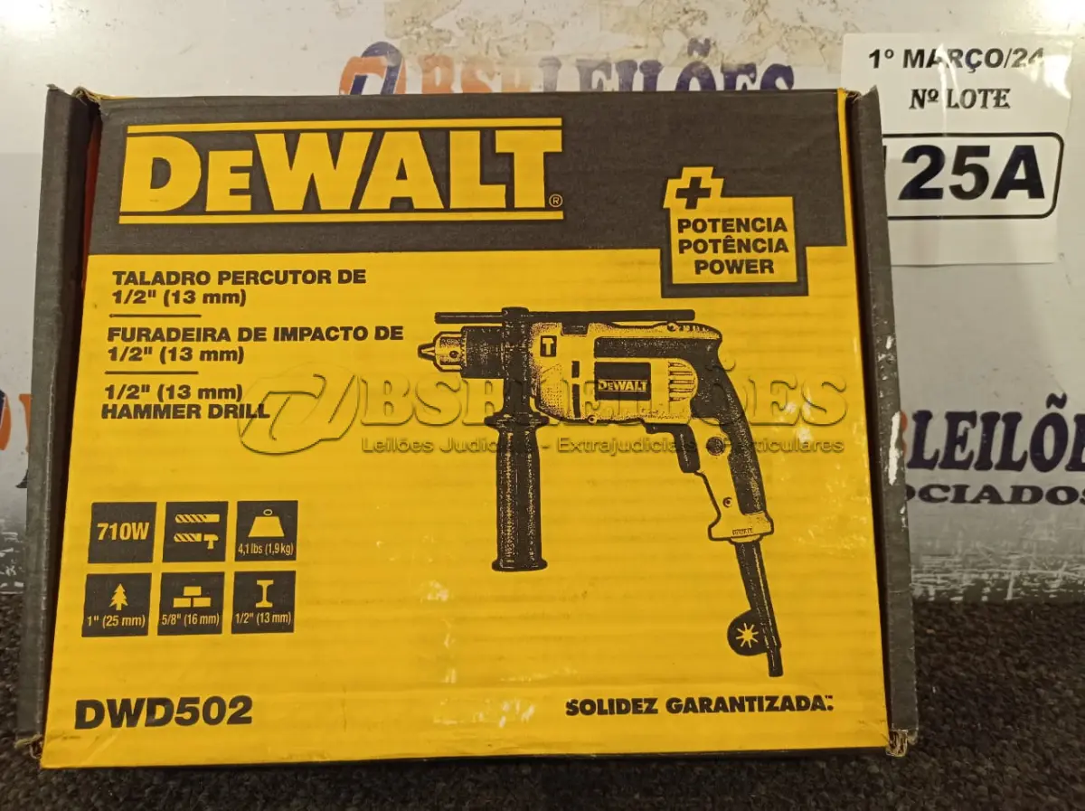 LOTE 125 - 01 FURADEIRA DE IMPACTO 710W DE ½”(13MM) MODELO DWD502 MARCA DEWALT. (NOVO) (NO ESTADO) ATENÇÃO! FAZER A VISITAÇÃO ANTES DE ARREMATAR, NÃO SABEMOS SE FUNCIONA. LEILÃO NÃO TEM GARANTIA E NEM DEVOLUÇÃO, SUJEITO A POSSÍVEIS AVARIAS VISÍVEIS/OCULTAS E/OU AUSÊNCIA DE COMPONENTES.