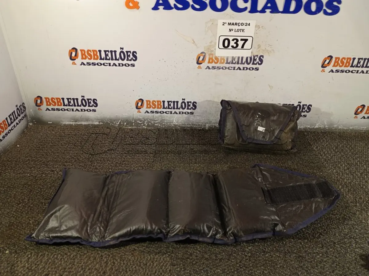 LOTE 037 - 02 SACOS DE AREIA PARA ACADEMIA 4KG. (NO ESTADO) ATENÇÃO! FAZER A VISITAÇÃO ANTES DE ARREMATAR, NÃO SABEMOS SE FUNCIONA. LEILÃO NÃO TEM GARANTIA E NEM DEVOLUÇÃO, SUJEITO A POSSÍVEIS AVARIAS VISÍVEIS/OCULTAS E/OU AUSÊNCIA DE COMPONENTES.