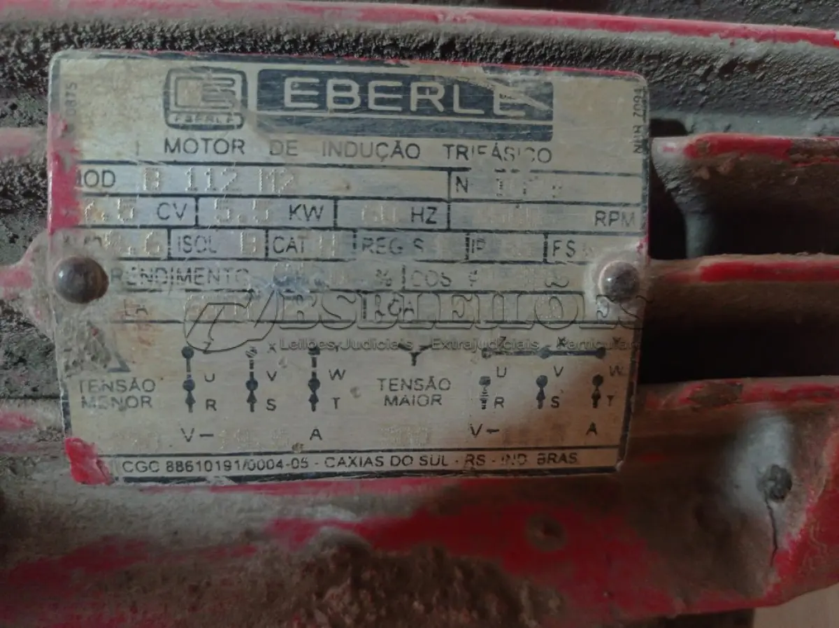 LOTE 534 - 01 MOTOR ELÉTRICO. (NO ESTADO) ATENÇÃO! FAZER A VISITAÇÃO ANTES DE ARREMATAR, NÃO SABEMOS SE FUNCIONA. LEILÃO NÃO TEM GARANTIA E NEM DEVOLUÇÃO, SUJEITO A POSSÍVEIS AVARIAS VISÍVEIS/OCULTAS E/OU AUSÊNCIA DE COMPONENTES.