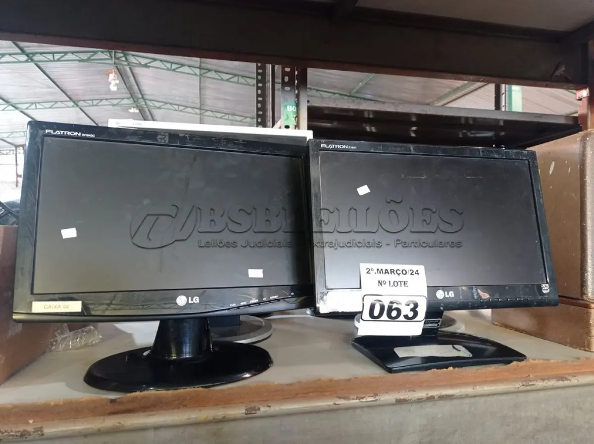 LOTE 063 - 06 MONITORES MARCAS E MODELOS DIVERSOS PARA RETIRADA DE PEÇAS. (NO ESTADO) ATENÇÃO! FAZER A VISITAÇÃO ANTES DE ARREMATAR, NÃO SABEMOS SE FUNCIONA. LEILÃO NÃO TEM GARANTIA E NEM DEVOLUÇÃO, SUJEITO A POSSÍVEIS AVARIAS VISÍVEIS/OCULTAS E/OU AUSÊNCIA DE COMPONENTES.