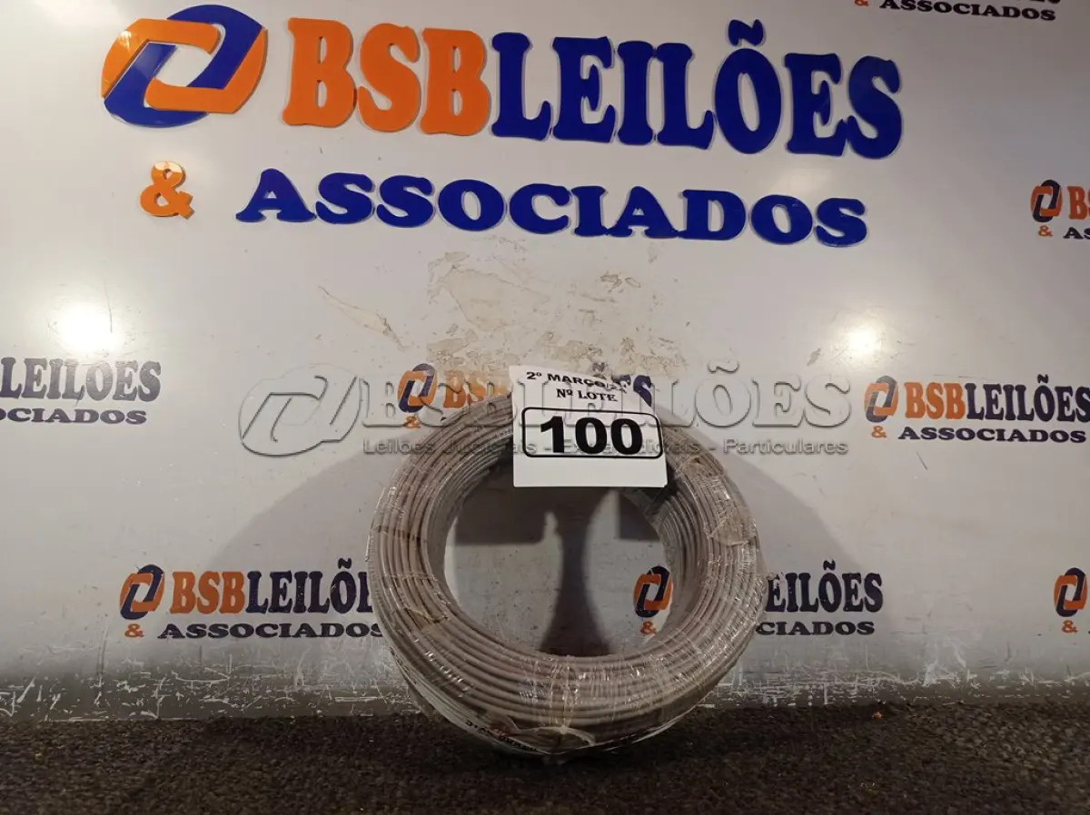LOTE 100 - 01 ROLO DE CABO FLEXÍVEL 100M 1X4MM NA COR CINZA(NOVO). (NO ESTADO) ATENÇÃO! FAZER A VISITAÇÃO ANTES DE ARREMATAR, NÃO SABEMOS SE FUNCIONA. LEILÃO NÃO TEM GARANTIA E NEM DEVOLUÇÃO, SUJEITO A POSSÍVEIS AVARIAS VISÍVEIS/OCULTAS E/OU AUSÊNCIA DE COMPONENTES.