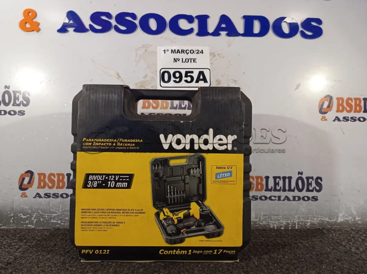 LOTE 095 - 01 KIT PARAFUSADEIRA/FURADEIRA COM IMPACTO A BATERIA, MODELO PFV 0121 BIVOLT 12V, 3/8-10MM MARCA VONDER. (NOVO) (NO ESTADO) ATENÇÃO! FAZER A VISITAÇÃO ANTES DE ARREMATAR, NÃO SABEMOS SE FUNCIONA. LEILÃO NÃO TEM GARANTIA E NEM DEVOLUÇÃO, SUJEITO A POSSÍVEIS AVARIAS VISÍVEIS/OCULTAS E/OU AUSÊNCIA DE COMPONENTES.