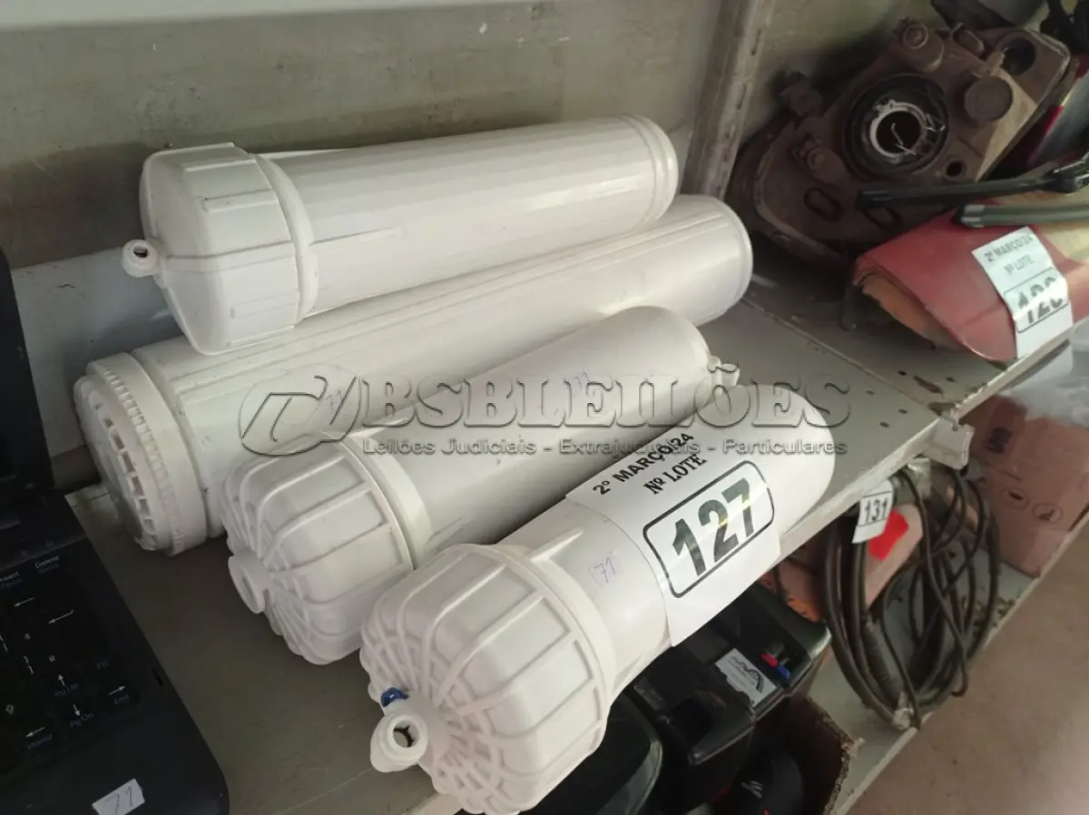 LOTE 127 - 04 FILTROS PARA CAIXA D’AGUA TIPO CAVALETE. (NO ESTADO) ATENÇÃO! FAZER A VISITAÇÃO ANTES DE ARREMATAR, NÃO SABEMOS SE FUNCIONA. LEILÃO NÃO TEM GARANTIA E NEM DEVOLUÇÃO, SUJEITO A POSSÍVEIS AVARIAS VISÍVEIS/OCULTAS E/OU AUSÊNCIA DE COMPONENTES.