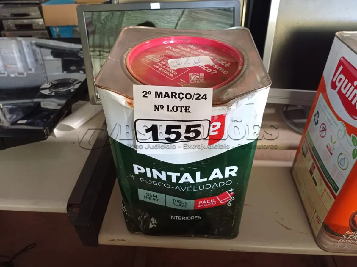 LOTE 155 - 01 LATA DE TINTA IQUINE PINTALAR FOSCO AVELUDADO 18L NA COR BRANCO NEVE. (NO ESTADO) ATENÇÃO! FAZER A VISITAÇÃO ANTES DE ARREMATAR, NÃO SABEMOS SE FUNCIONA. LEILÃO NÃO TEM GARANTIA E NEM DEVOLUÇÃO, SUJEITO A POSSÍVEIS AVARIAS VISÍVEIS/OCULTAS E/OU AUSÊNCIA DE COMPONENTES.