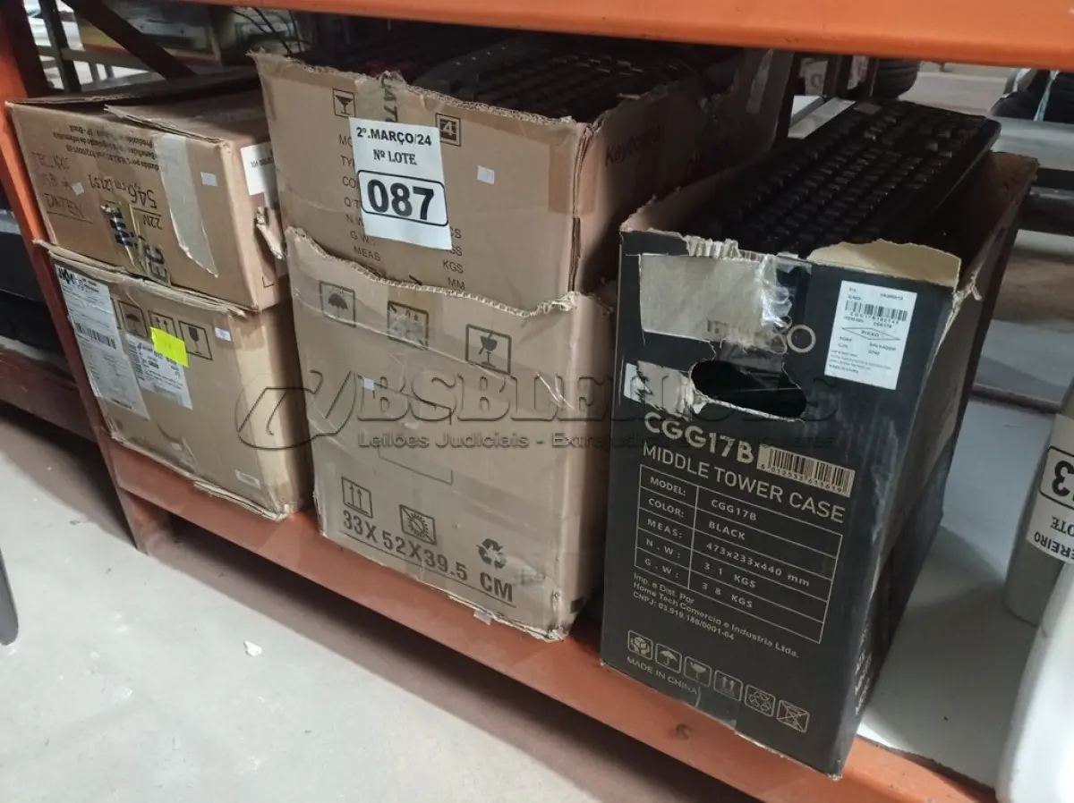 LOTE 087 - 01 LOTE COM GRANDE QUANTIDADE DE TECLADOS PARA PC MARCAS E MODELOS DIVERSOS. (NO ESTADO) ATENÇÃO! FAZER A VISITAÇÃO ANTES DE ARREMATAR, NÃO SABEMOS SE FUNCIONA. LEILÃO NÃO TEM GARANTIA E NEM DEVOLUÇÃO, SUJEITO A POSSÍVEIS AVARIAS VISÍVEIS/OCULTAS E/OU AUSÊNCIA DE COMPONENTES.