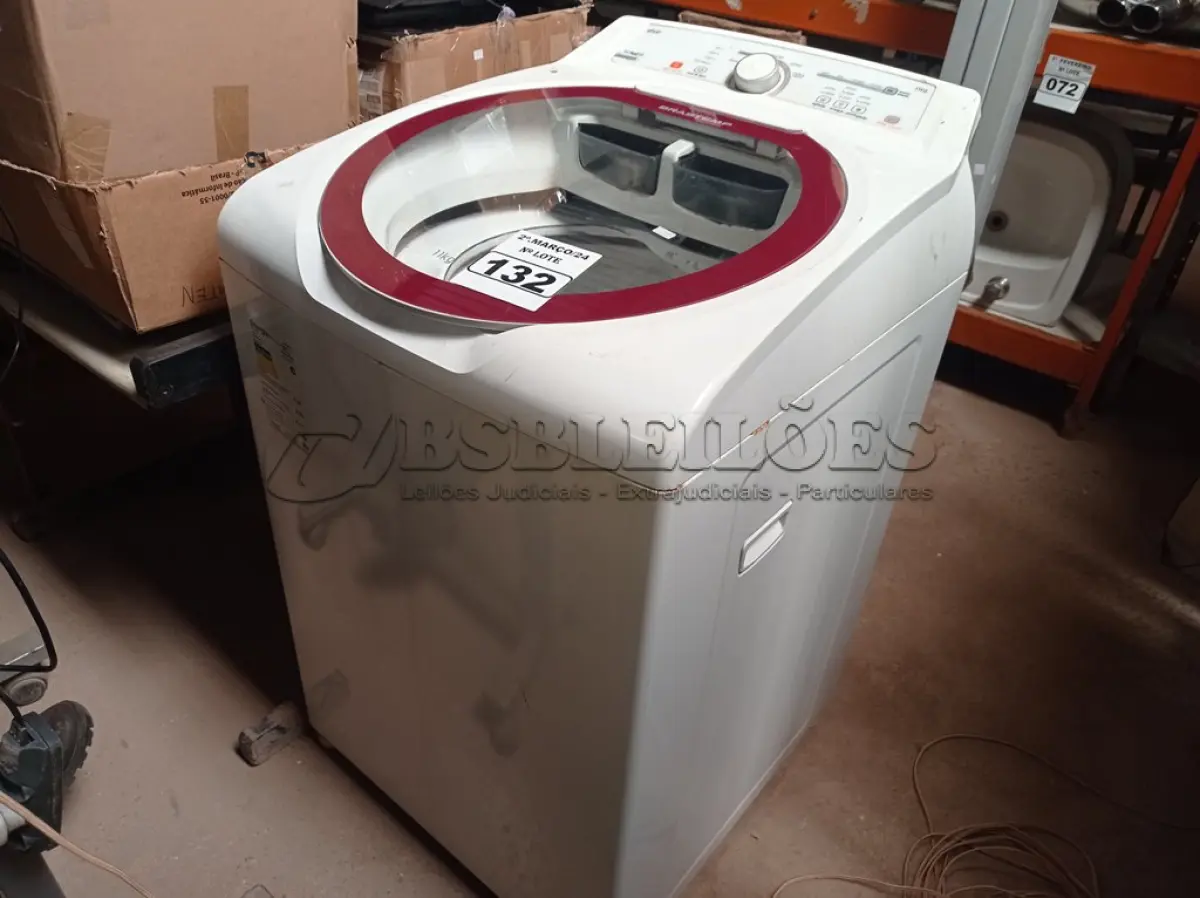 LOTE 132 - 01 LAVADORA DE ROUPAS MARCA BRASTEMP 11KG 220V. (NO ESTADO) ATENÇÃO! FAZER A VISITAÇÃO ANTES DE ARREMATAR, NÃO SABEMOS SE FUNCIONA. LEILÃO NÃO TEM GARANTIA E NEM DEVOLUÇÃO, SUJEITO A POSSÍVEIS AVARIAS VISÍVEIS/OCULTAS E/OU AUSÊNCIA DE COMPONENTES.