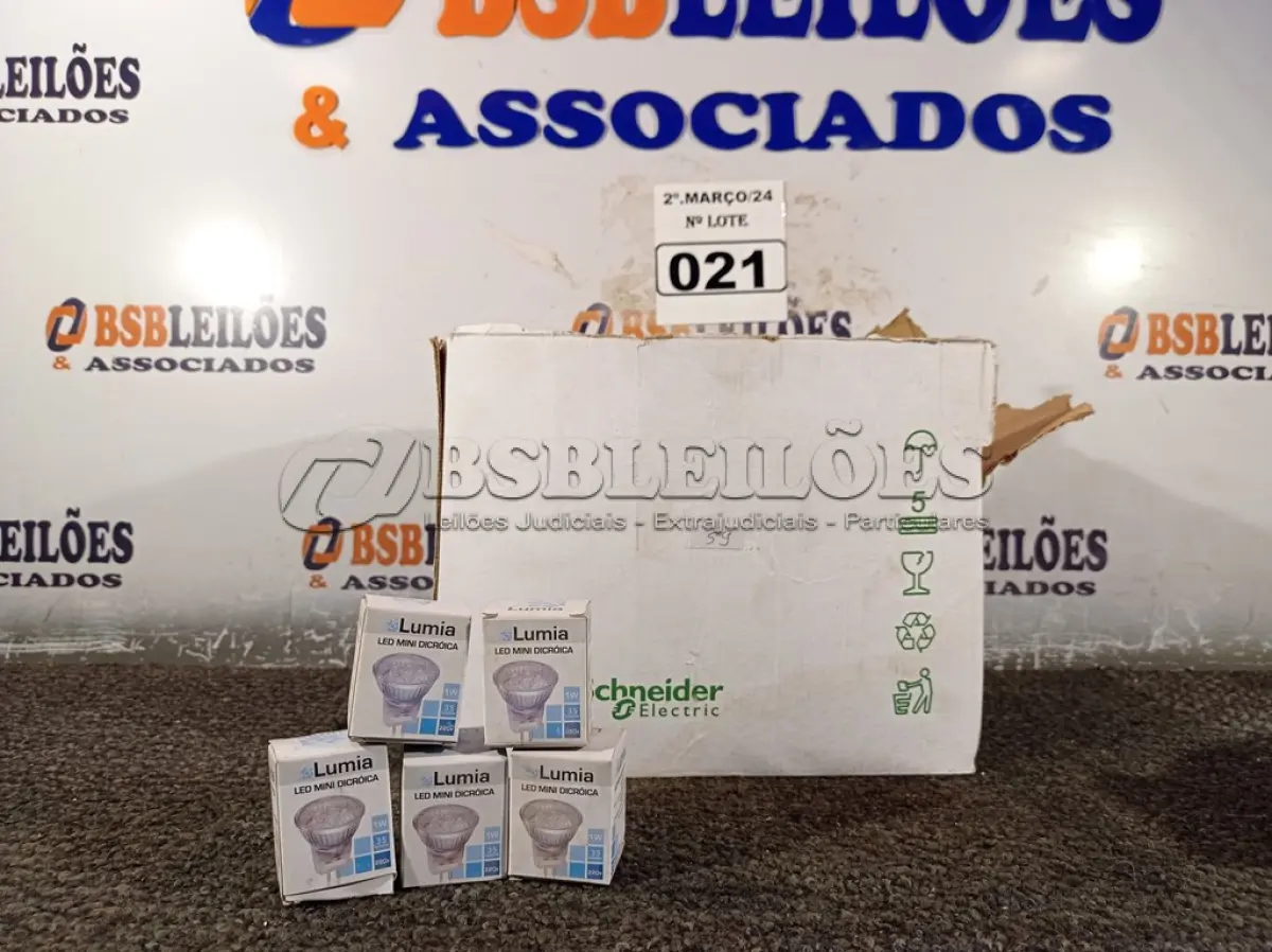 LOTE 021 - 01 LOTE COM APROXIMADAMENTE 80 LÂMPADAS LED MINI DICROICA. (NO ESTADO) ATENÇÃO! FAZER A VISITAÇÃO ANTES DE ARREMATAR, NÃO SABEMOS SE FUNCIONA. LEILÃO NÃO TEM GARANTIA E NEM DEVOLUÇÃO, SUJEITO A POSSÍVEIS AVARIAS VISÍVEIS/OCULTAS E/OU AUSÊNCIA DE COMPONENTES.