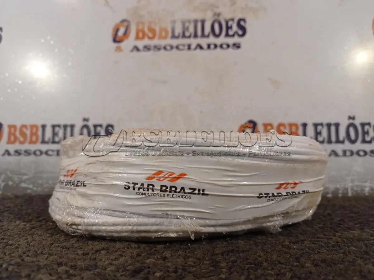 LOTE 220 - 01 ROLO DE CABO FLEXÍVEL 100M 1X2,5MM NA COR BRANCA(NOVO). (NO ESTADO) ATENÇÃO! FAZER A VISITAÇÃO ANTES DE ARREMATAR, NÃO SABEMOS SE FUNCIONA. LEILÃO NÃO TEM GARANTIA E NEM DEVOLUÇÃO, SUJEITO A POSSÍVEIS AVARIAS VISÍVEIS/OCULTAS E/OU AUSÊNCIA DE COMPONENTES.