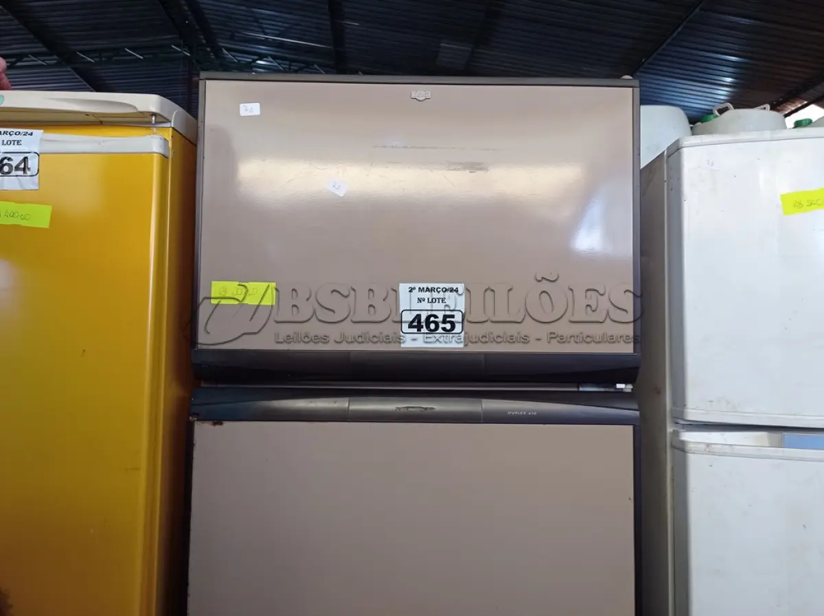 LOTE 465 - 01 GELADEIRA MARCA BRASTEMP 220V. (NO ESTADO) ATENÇÃO! FAZER A VISITAÇÃO ANTES DE ARREMATAR, NÃO SABEMOS SE FUNCIONA. LEILÃO NÃO TEM GARANTIA E NEM DEVOLUÇÃO, SUJEITO A POSSÍVEIS AVARIAS VISÍVEIS/OCULTAS E/OU AUSÊNCIA DE COMPONENTES.
