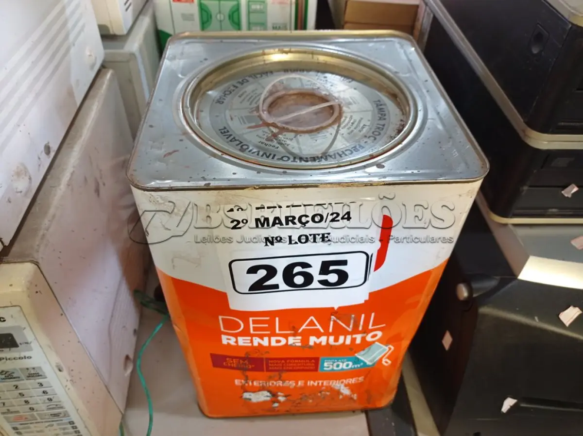 LOTE 265 - 01 LATA DE TINTA IQUINE DELANIL RENDE MUITO 18L FOSCO BASE “C”. (NO ESTADO) ATENÇÃO! FAZER A VISITAÇÃO ANTES DE ARREMATAR, NÃO SABEMOS SE FUNCIONA. LEILÃO NÃO TEM GARANTIA E NEM DEVOLUÇÃO, SUJEITO A POSSÍVEIS AVARIAS VISÍVEIS/OCULTAS E/OU AUSÊNCIA DE COMPONENTES.