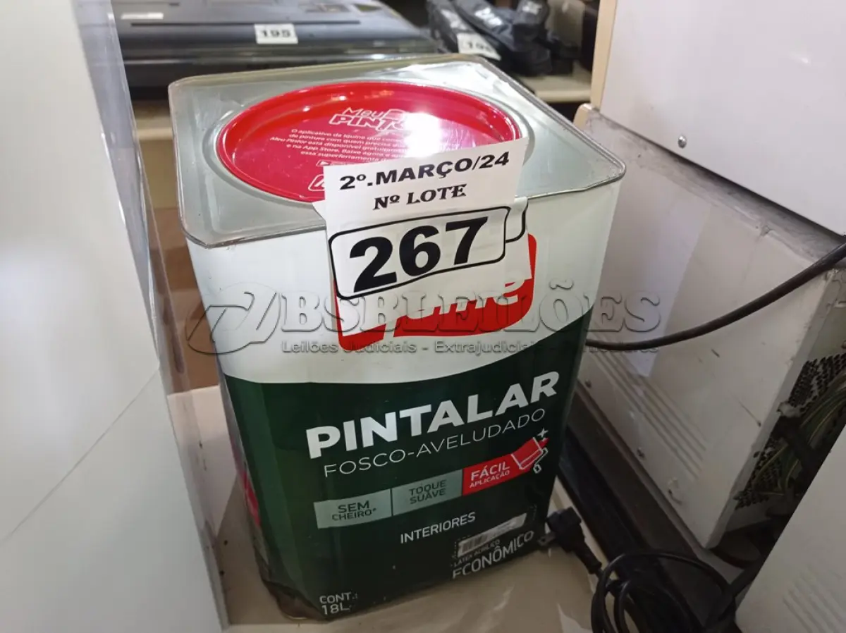 LOTE 267 - 01 LATA DE TINTA IQUINE PINTALAR FOSCO AVELUDADO 18L NA COR PÊSSEGO. (NO ESTADO) ATENÇÃO! FAZER A VISITAÇÃO ANTES DE ARREMATAR, NÃO SABEMOS SE FUNCIONA. LEILÃO NÃO TEM GARANTIA E NEM DEVOLUÇÃO, SUJEITO A POSSÍVEIS AVARIAS VISÍVEIS/OCULTAS E/OU AUSÊNCIA DE COMPONENTES.