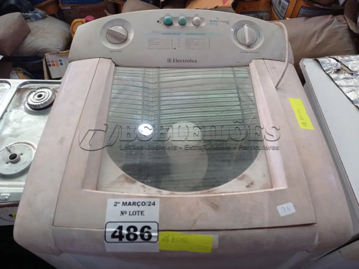 LOTE 486 - 01 MÁQUINA DE LAVAR ROUPAS MARCA ELECTROLUX 10KG 220V. (NO ESTADO) ATENÇÃO! FAZER A VISITAÇÃO ANTES DE ARREMATAR, NÃO SABEMOS SE FUNCIONA. LEILÃO NÃO TEM GARANTIA E NEM DEVOLUÇÃO, SUJEITO A POSSÍVEIS AVARIAS VISÍVEIS/OCULTAS E/OU AUSÊNCIA DE COMPONENTES.