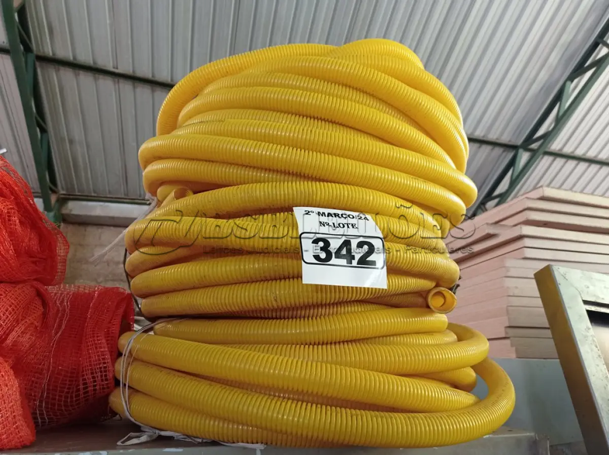 LOTE 342 - 03 ROLOS DE MANGUEIRA CORRUGADA. (NO ESTADO) ATENÇÃO! FAZER A VISITAÇÃO ANTES DE ARREMATAR, NÃO SABEMOS SE FUNCIONA. LEILÃO NÃO TEM GARANTIA E NEM DEVOLUÇÃO, SUJEITO A POSSÍVEIS AVARIAS VISÍVEIS/OCULTAS E/OU AUSÊNCIA DE COMPONENTES.
