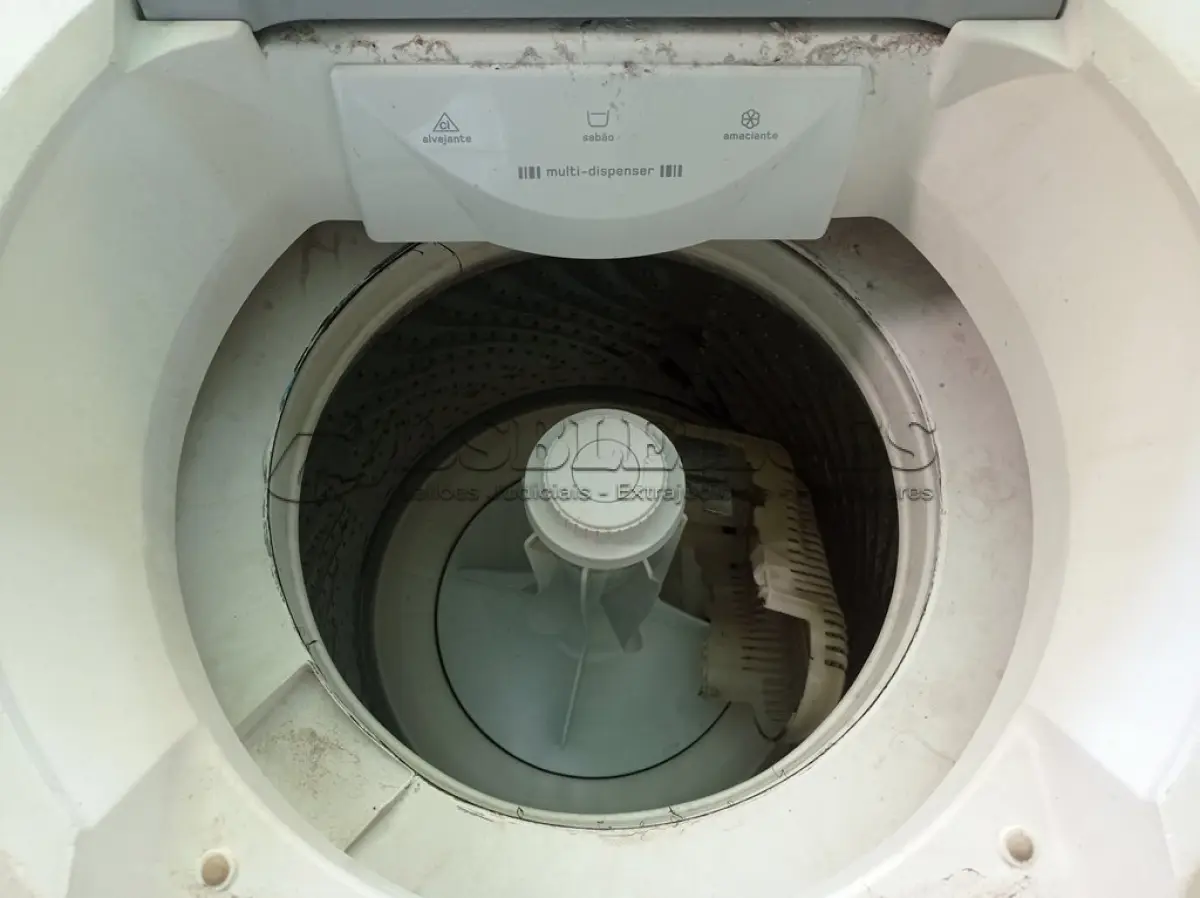 LOTE 497 - 01 MÁQUINA DE LAVAR ROUPAS MARCA BRASTEMP 11KG 127V. (NO ESTADO) ATENÇÃO! FAZER A VISITAÇÃO ANTES DE ARREMATAR, NÃO SABEMOS SE FUNCIONA. LEILÃO NÃO TEM GARANTIA E NEM DEVOLUÇÃO, SUJEITO A POSSÍVEIS AVARIAS VISÍVEIS/OCULTAS E/OU AUSÊNCIA DE COMPONENTES.