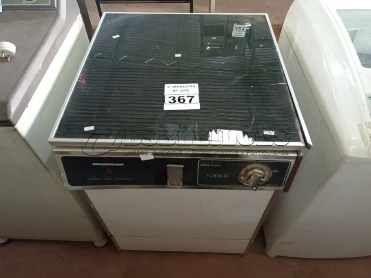 LOTE 367 - 01 LAVA-LOUÇAS MARCA BRASTEMP. (NO ESTADO) ATENÇÃO! FAZER A VISITAÇÃO ANTES DE ARREMATAR, NÃO SABEMOS SE FUNCIONA. LEILÃO NÃO TEM GARANTIA E NEM DEVOLUÇÃO, SUJEITO A POSSÍVEIS AVARIAS VISÍVEIS/OCULTAS E/OU AUSÊNCIA DE COMPONENTES.