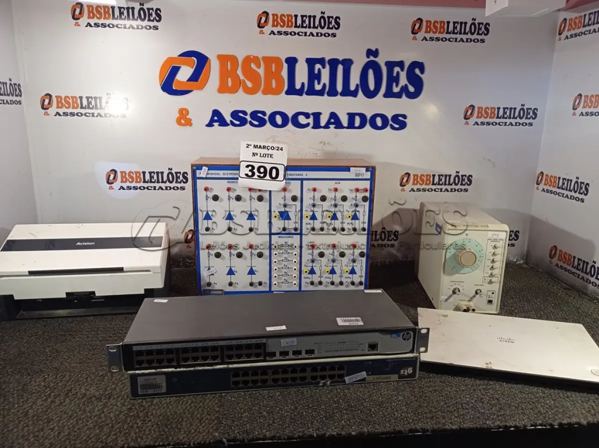 LOTE 390 - 01 MODULO DE TIRISTORES, 02 SWITCHES, 01 ROTEADOR CISCO, 01 SCANNER E 01 GERADOR DE ÁUDIO. (NO ESTADO) ATENÇÃO! FAZER A VISITAÇÃO ANTES DE ARREMATAR, NÃO SABEMOS SE FUNCIONA. LEILÃO NÃO TEM GARANTIA E NEM DEVOLUÇÃO, SUJEITO A POSSÍVEIS AVARIAS VISÍVEIS/OCULTAS E/OU AUSÊNCIA DE COMPONENTES.