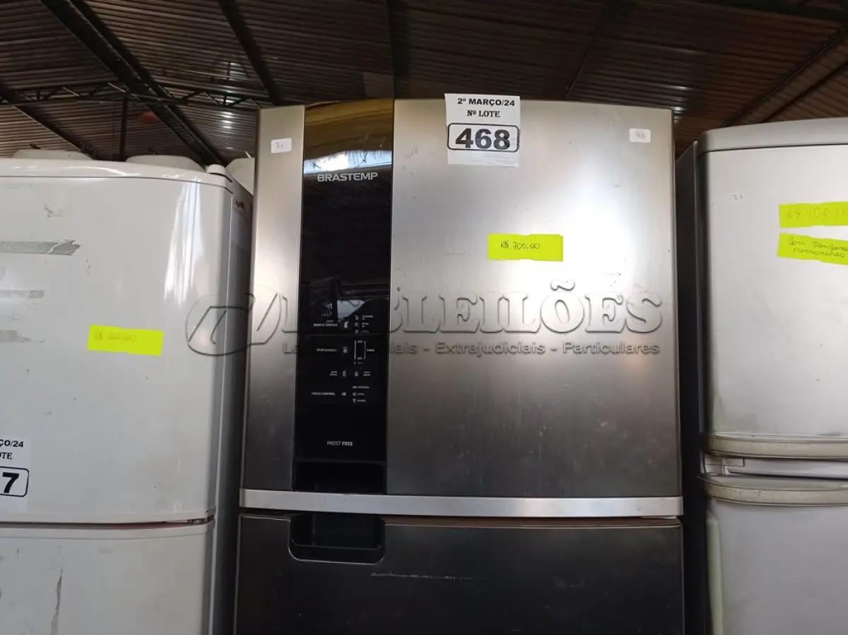 LOTE 468 - 01 GELADEIRA MARCA BRASTEMP 220V. (NO ESTADO) ATENÇÃO! FAZER A VISITAÇÃO ANTES DE ARREMATAR, NÃO SABEMOS SE FUNCIONA. LEILÃO NÃO TEM GARANTIA E NEM DEVOLUÇÃO, SUJEITO A POSSÍVEIS AVARIAS VISÍVEIS/OCULTAS E/OU AUSÊNCIA DE COMPONENTES.