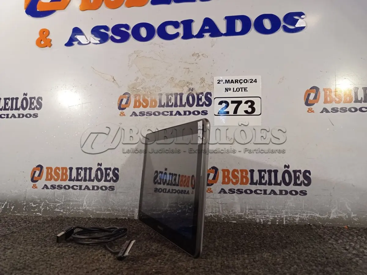 LOTE 273 - 01 TABLET SAMSUNG TAB2 TELA 10.1” COM CABO. (NO ESTADO) ATENÇÃO! FAZER A VISITAÇÃO ANTES DE ARREMATAR, NÃO SABEMOS SE FUNCIONA. LEILÃO NÃO TEM GARANTIA E NEM DEVOLUÇÃO, SUJEITO A POSSÍVEIS AVARIAS VISÍVEIS/OCULTAS E/OU AUSÊNCIA DE COMPONENTES.