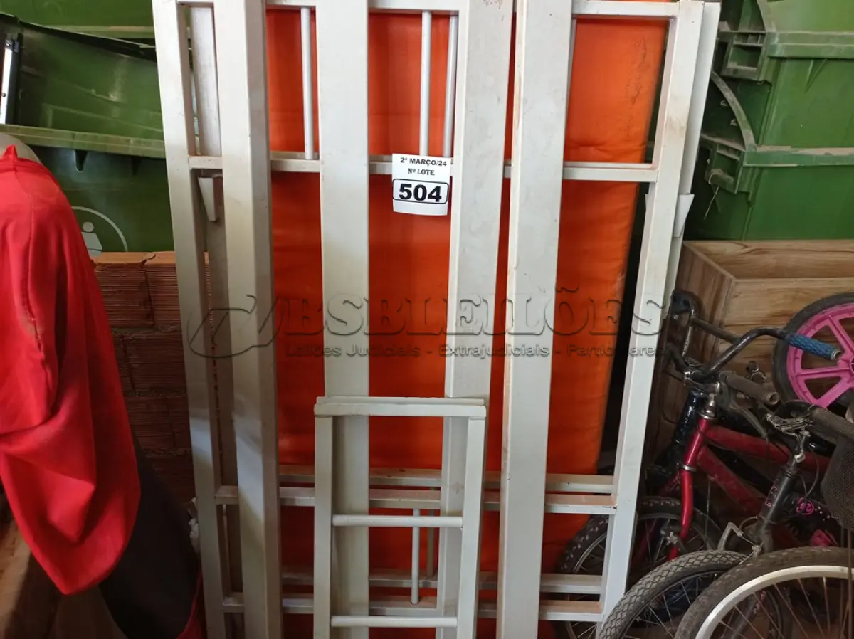 LOTE 504 - 01 BELICHE. (NO ESTADO) ATENÇÃO! FAZER A VISITAÇÃO ANTES DE ARREMATAR, NÃO SABEMOS SE FUNCIONA. LEILÃO NÃO TEM GARANTIA E NEM DEVOLUÇÃO, SUJEITO A POSSÍVEIS AVARIAS VISÍVEIS/OCULTAS E/OU AUSÊNCIA DE COMPONENTES.