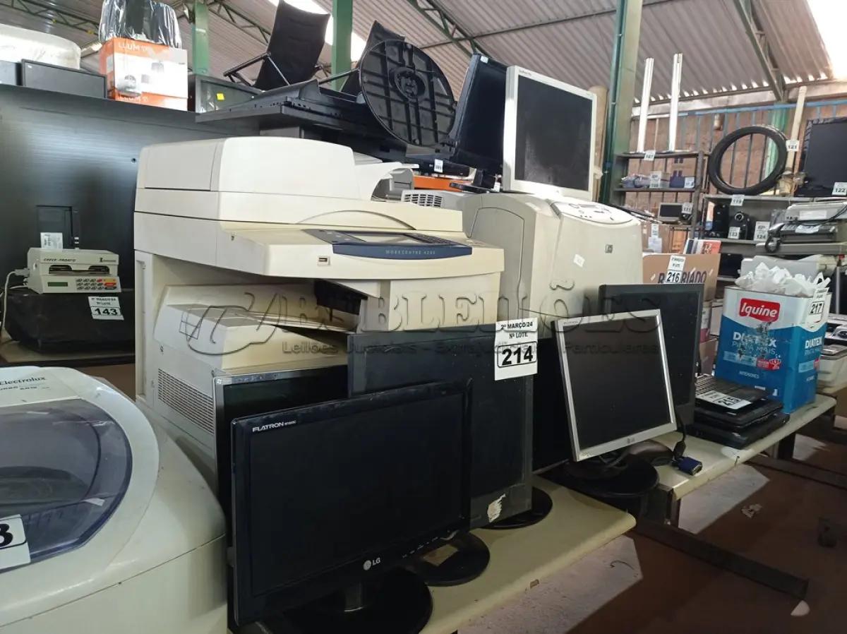 LOTE 214 - 02 IMPRESSORAS MULTIFUNCIONAL E 10 MONITORES MARCAS E MODELOS DIVERSOS PARA RETIRADA DE PEÇAS. (NO ESTADO) ATENÇÃO! FAZER A VISITAÇÃO ANTES DE ARREMATAR, NÃO SABEMOS SE FUNCIONA. LEILÃO NÃO TEM GARANTIA E NEM DEVOLUÇÃO, SUJEITO A POSSÍVEIS AVARIAS VISÍVEIS/OCULTAS E/OU AUSÊNCIA DE COMPONENTES.