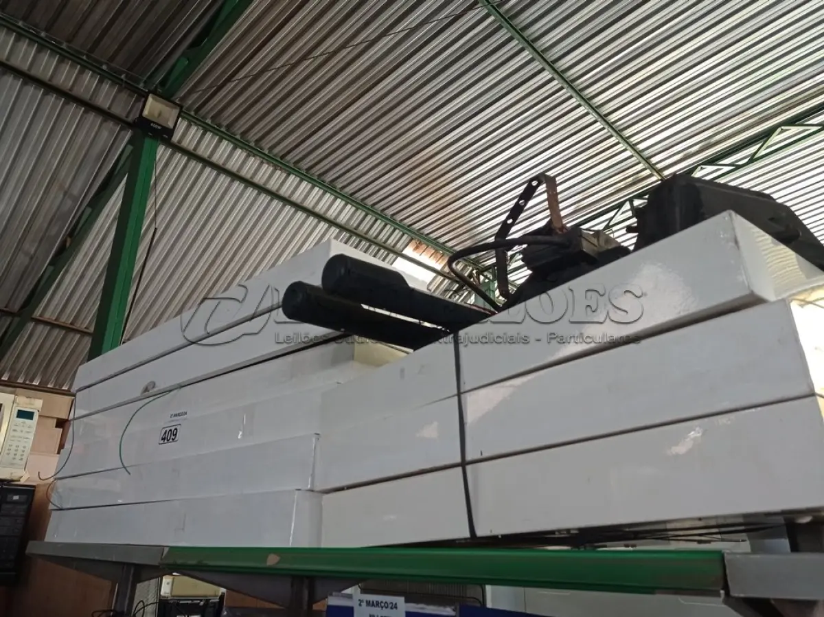 LOTE 409 - 01 LOTE COM VÁRIAS LUMINÁRIAS MARCAS E MODELOS DIVERSOS. (NO ESTADO) ATENÇÃO! FAZER A VISITAÇÃO ANTES DE ARREMATAR, NÃO SABEMOS SE FUNCIONA. LEILÃO NÃO TEM GARANTIA E NEM DEVOLUÇÃO, SUJEITO A POSSÍVEIS AVARIAS VISÍVEIS/OCULTAS E/OU AUSÊNCIA DE COMPONENTES.