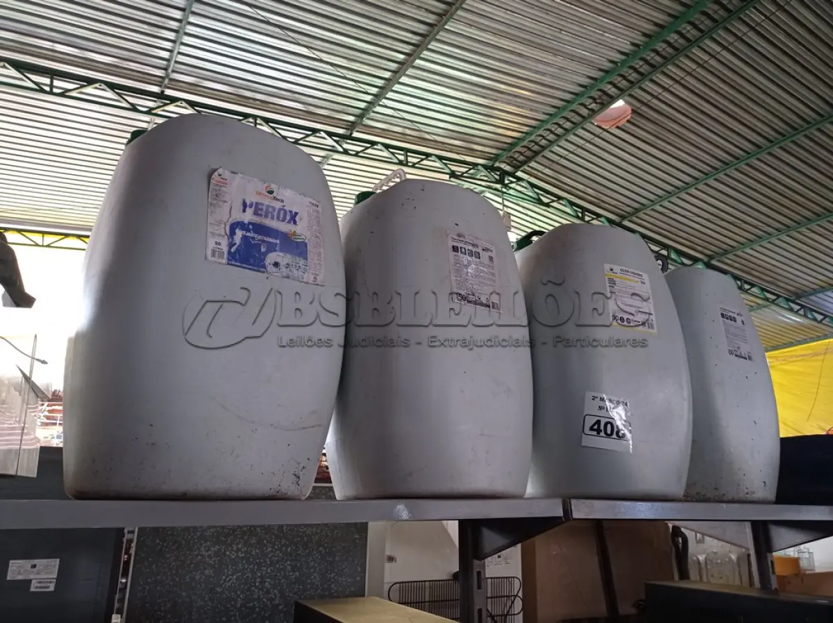 LOTE 408 - 05 BOMBONAS DE 50L. (NO ESTADO) ATENÇÃO! FAZER A VISITAÇÃO ANTES DE ARREMATAR, NÃO SABEMOS SE FUNCIONA. LEILÃO NÃO TEM GARANTIA E NEM DEVOLUÇÃO, SUJEITO A POSSÍVEIS AVARIAS VISÍVEIS/OCULTAS E/OU AUSÊNCIA DE COMPONENTES.