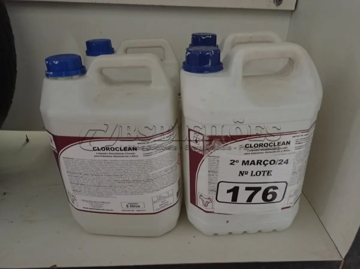 LOTE 176 - 20 LITROS DE CLOROCLEAN. (NO ESTADO) ATENÇÃO! FAZER A VISITAÇÃO ANTES DE ARREMATAR, NÃO SABEMOS SE FUNCIONA. LEILÃO NÃO TEM GARANTIA E NEM DEVOLUÇÃO, SUJEITO A POSSÍVEIS AVARIAS VISÍVEIS/OCULTAS E/OU AUSÊNCIA DE COMPONENTES.