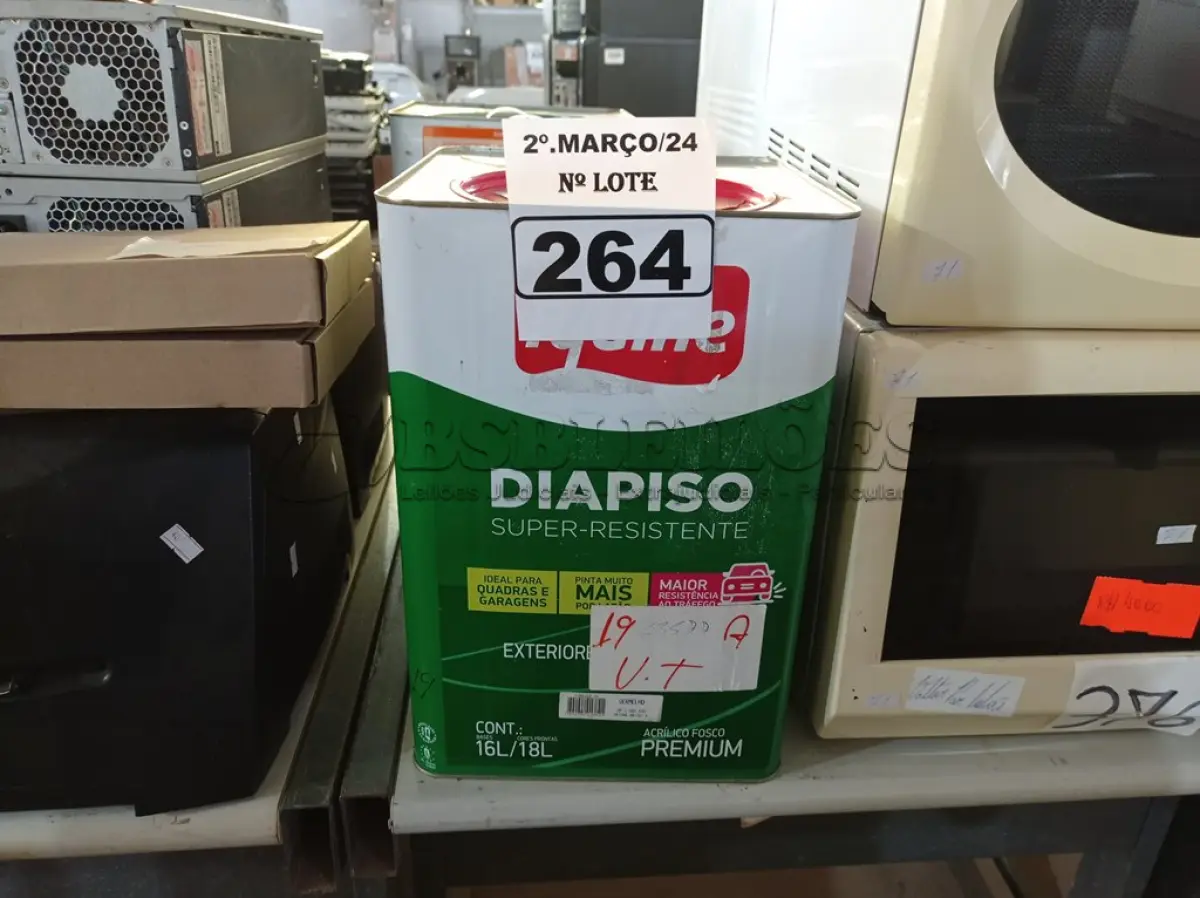 LOTE 264 - 01 LATA DE TINTA IQUINE DIAPISO NA COR VERMELHA. (NO ESTADO) ATENÇÃO! FAZER A VISITAÇÃO ANTES DE ARREMATAR, NÃO SABEMOS SE FUNCIONA. LEILÃO NÃO TEM GARANTIA E NEM DEVOLUÇÃO, SUJEITO A POSSÍVEIS AVARIAS VISÍVEIS/OCULTAS E/OU AUSÊNCIA DE COMPONENTES.