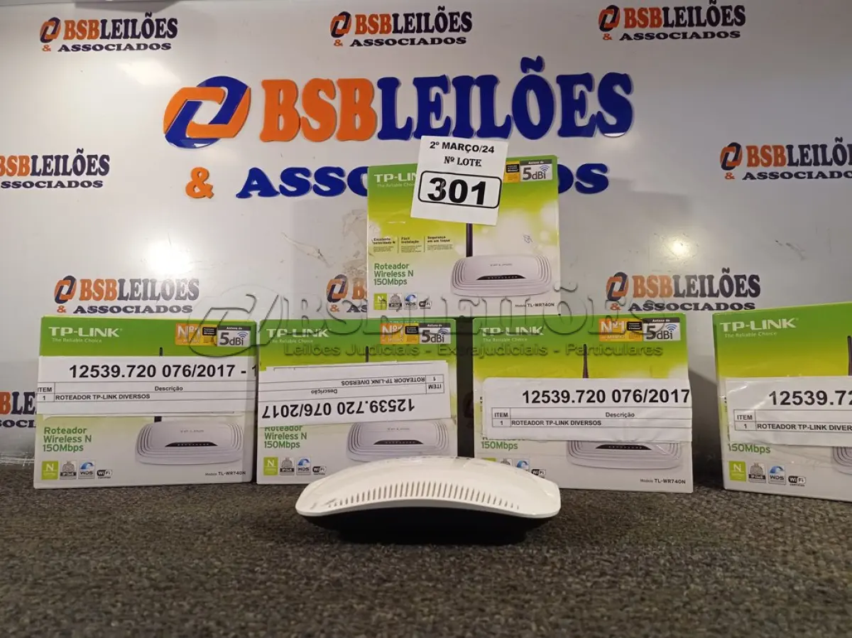 LOTE 301 - 05 ROTEADORES TPLINK. (NO ESTADO) ATENÇÃO! FAZER A VISITAÇÃO ANTES DE ARREMATAR, NÃO SABEMOS SE FUNCIONA. LEILÃO NÃO TEM GARANTIA E NEM DEVOLUÇÃO, SUJEITO A POSSÍVEIS AVARIAS VISÍVEIS/OCULTAS E/OU AUSÊNCIA DE COMPONENTES.