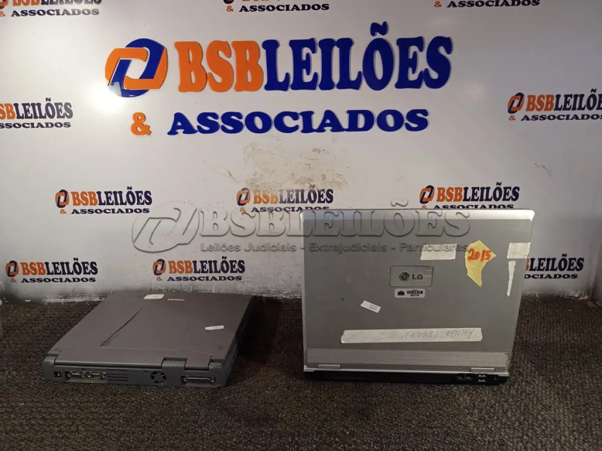 LOTE 290 - 02 NOTEBOOK’S MARCAS E MODELOS DIVERSOS. (NO ESTADO) ATENÇÃO! FAZER A VISITAÇÃO ANTES DE ARREMATAR, NÃO SABEMOS SE FUNCIONA. LEILÃO NÃO TEM GARANTIA E NEM DEVOLUÇÃO, SUJEITO A POSSÍVEIS AVARIAS VISÍVEIS/OCULTAS E/OU AUSÊNCIA DE COMPONENTES.
