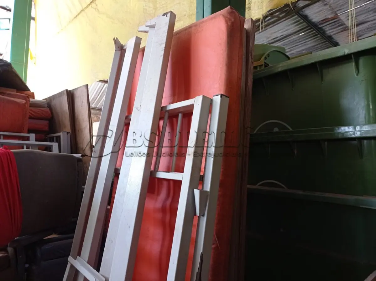 LOTE 504 - 01 BELICHE. (NO ESTADO) ATENÇÃO! FAZER A VISITAÇÃO ANTES DE ARREMATAR, NÃO SABEMOS SE FUNCIONA. LEILÃO NÃO TEM GARANTIA E NEM DEVOLUÇÃO, SUJEITO A POSSÍVEIS AVARIAS VISÍVEIS/OCULTAS E/OU AUSÊNCIA DE COMPONENTES.