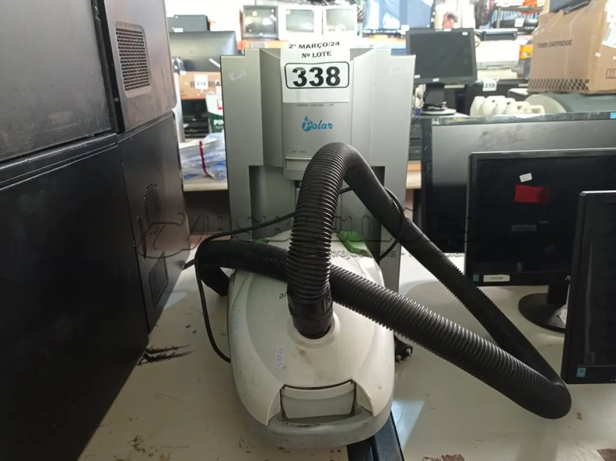 LOTE 338 - 01 ASPIRADOR DE PÓ E 01 PURIFICADOR DE ÁGUA MARCA POLAR. (NO ESTADO) ATENÇÃO! FAZER A VISITAÇÃO ANTES DE ARREMATAR, NÃO SABEMOS SE FUNCIONA. LEILÃO NÃO TEM GARANTIA E NEM DEVOLUÇÃO, SUJEITO A POSSÍVEIS AVARIAS VISÍVEIS/OCULTAS E/OU AUSÊNCIA DE COMPONENTES.