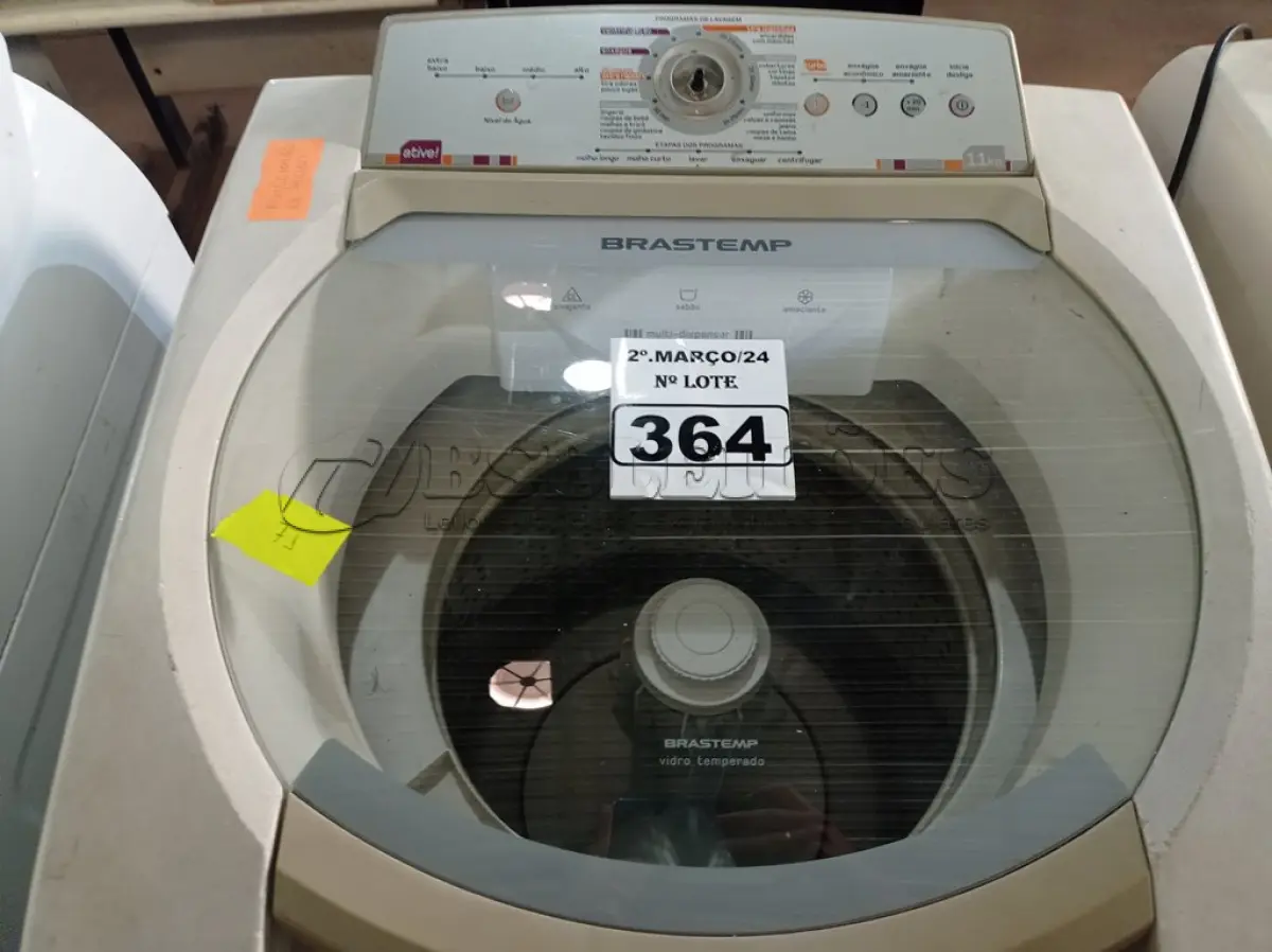 LOTE 364 - 01 MÁQUINA DE LAVAR ROUPAS MARCA BRASTEMP 11KG 220V. (NO ESTADO) ATENÇÃO! FAZER A VISITAÇÃO ANTES DE ARREMATAR, NÃO SABEMOS SE FUNCIONA. LEILÃO NÃO TEM GARANTIA E NEM DEVOLUÇÃO, SUJEITO A POSSÍVEIS AVARIAS VISÍVEIS/OCULTAS E/OU AUSÊNCIA DE COMPONENTES.