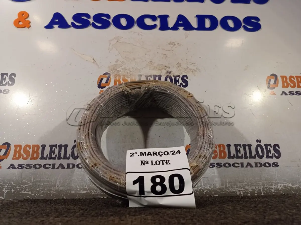 LOTE 180 - 01 ROLO DE CABO FLEXÍVEL 100M 1X2,5MM NA COR CINZA(NOVO). (NO ESTADO) ATENÇÃO! FAZER A VISITAÇÃO ANTES DE ARREMATAR, NÃO SABEMOS SE FUNCIONA. LEILÃO NÃO TEM GARANTIA E NEM DEVOLUÇÃO, SUJEITO A POSSÍVEIS AVARIAS VISÍVEIS/OCULTAS E/OU AUSÊNCIA DE COMPONENTES.