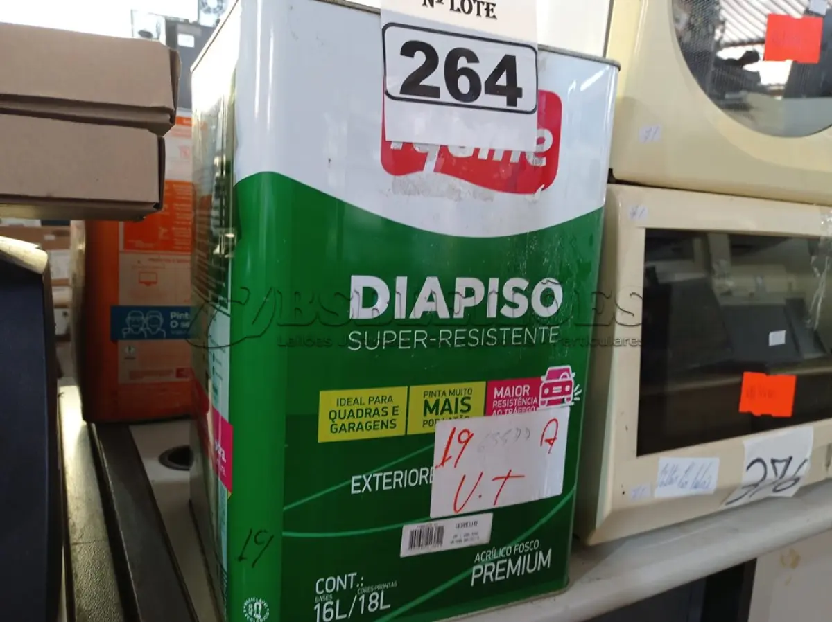 LOTE 264 - 01 LATA DE TINTA IQUINE DIAPISO NA COR VERMELHA. (NO ESTADO) ATENÇÃO! FAZER A VISITAÇÃO ANTES DE ARREMATAR, NÃO SABEMOS SE FUNCIONA. LEILÃO NÃO TEM GARANTIA E NEM DEVOLUÇÃO, SUJEITO A POSSÍVEIS AVARIAS VISÍVEIS/OCULTAS E/OU AUSÊNCIA DE COMPONENTES.