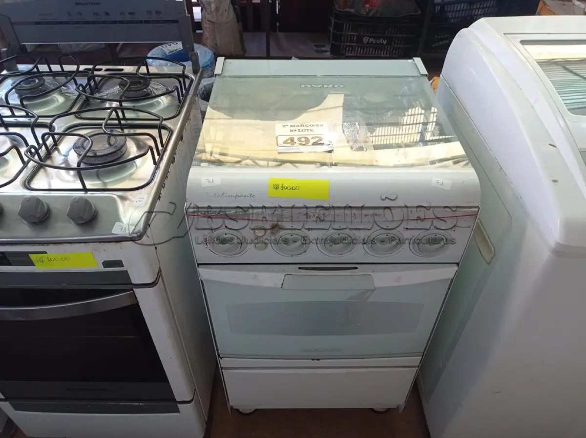 LOTE 492 - 01 FOGÃO A GÁS 04 BOCAS MARCAS DAKO. (NO ESTADO) ATENÇÃO! FAZER A VISITAÇÃO ANTES DE ARREMATAR, NÃO SABEMOS SE FUNCIONA. LEILÃO NÃO TEM GARANTIA E NEM DEVOLUÇÃO, SUJEITO A POSSÍVEIS AVARIAS VISÍVEIS/OCULTAS E/OU AUSÊNCIA DE COMPONENTES.