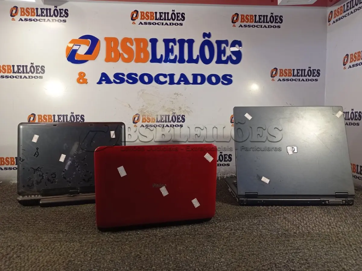 LOTE 215 - 02 NOTEBOOK’S E 01 NETBOOK MARCAS E MODELOS DIVERSOS. (NO ESTADO) ATENÇÃO! FAZER A VISITAÇÃO ANTES DE ARREMATAR, NÃO SABEMOS SE FUNCIONA. LEILÃO NÃO TEM GARANTIA E NEM DEVOLUÇÃO, SUJEITO A POSSÍVEIS AVARIAS VISÍVEIS/OCULTAS E/OU AUSÊNCIA DE COMPONENTES.