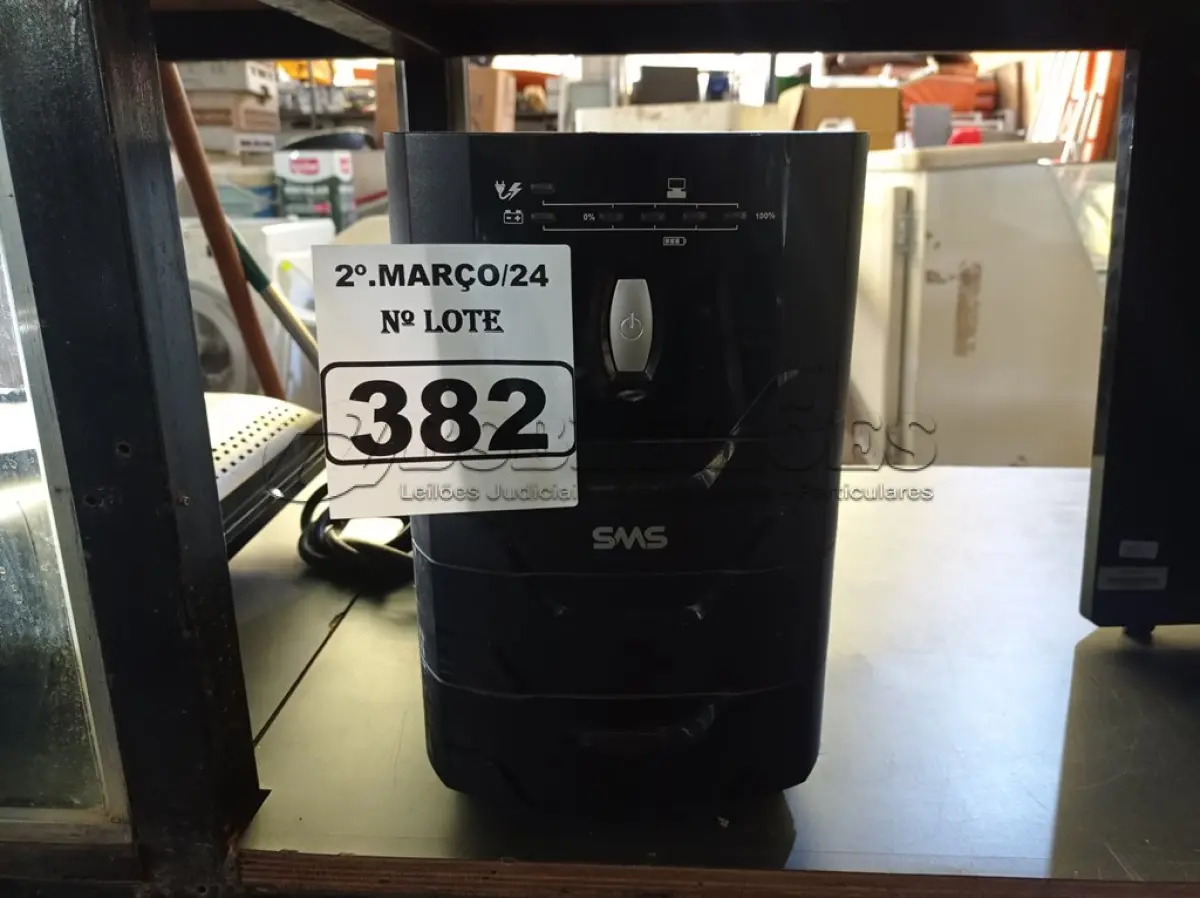 LOTE 382 - 01 NOBREAK MARCA SMS 3000VA. (NO ESTADO) ATENÇÃO! FAZER A VISITAÇÃO ANTES DE ARREMATAR, NÃO SABEMOS SE FUNCIONA. LEILÃO NÃO TEM GARANTIA E NEM DEVOLUÇÃO, SUJEITO A POSSÍVEIS AVARIAS VISÍVEIS/OCULTAS E/OU AUSÊNCIA DE COMPONENTES.