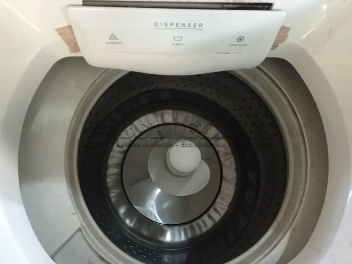 LOTE 366 - 01 MÁQUINA DE LAVAR ROUPAS MARCA BRASTEMP 220V. (NO ESTADO) ATENÇÃO! FAZER A VISITAÇÃO ANTES DE ARREMATAR, NÃO SABEMOS SE FUNCIONA. LEILÃO NÃO TEM GARANTIA E NEM DEVOLUÇÃO, SUJEITO A POSSÍVEIS AVARIAS VISÍVEIS/OCULTAS E/OU AUSÊNCIA DE COMPONENTES.