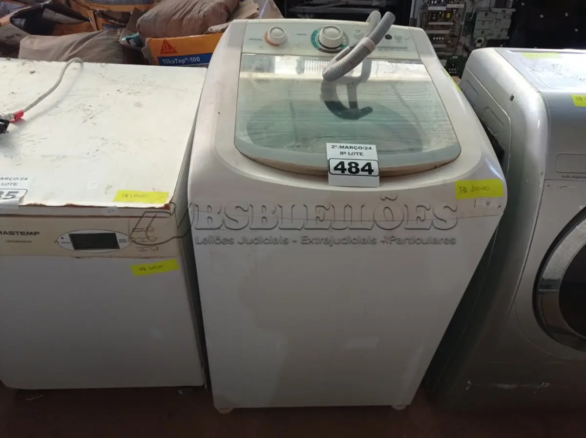 LOTE 484 - 01 MÁQUINA DE LAVAR ROUPAS MARCA CÔNSUL 10KG 220V. (NO ESTADO) ATENÇÃO! FAZER A VISITAÇÃO ANTES DE ARREMATAR, NÃO SABEMOS SE FUNCIONA. LEILÃO NÃO TEM GARANTIA E NEM DEVOLUÇÃO, SUJEITO A POSSÍVEIS AVARIAS VISÍVEIS/OCULTAS E/OU AUSÊNCIA DE COMPONENTES.