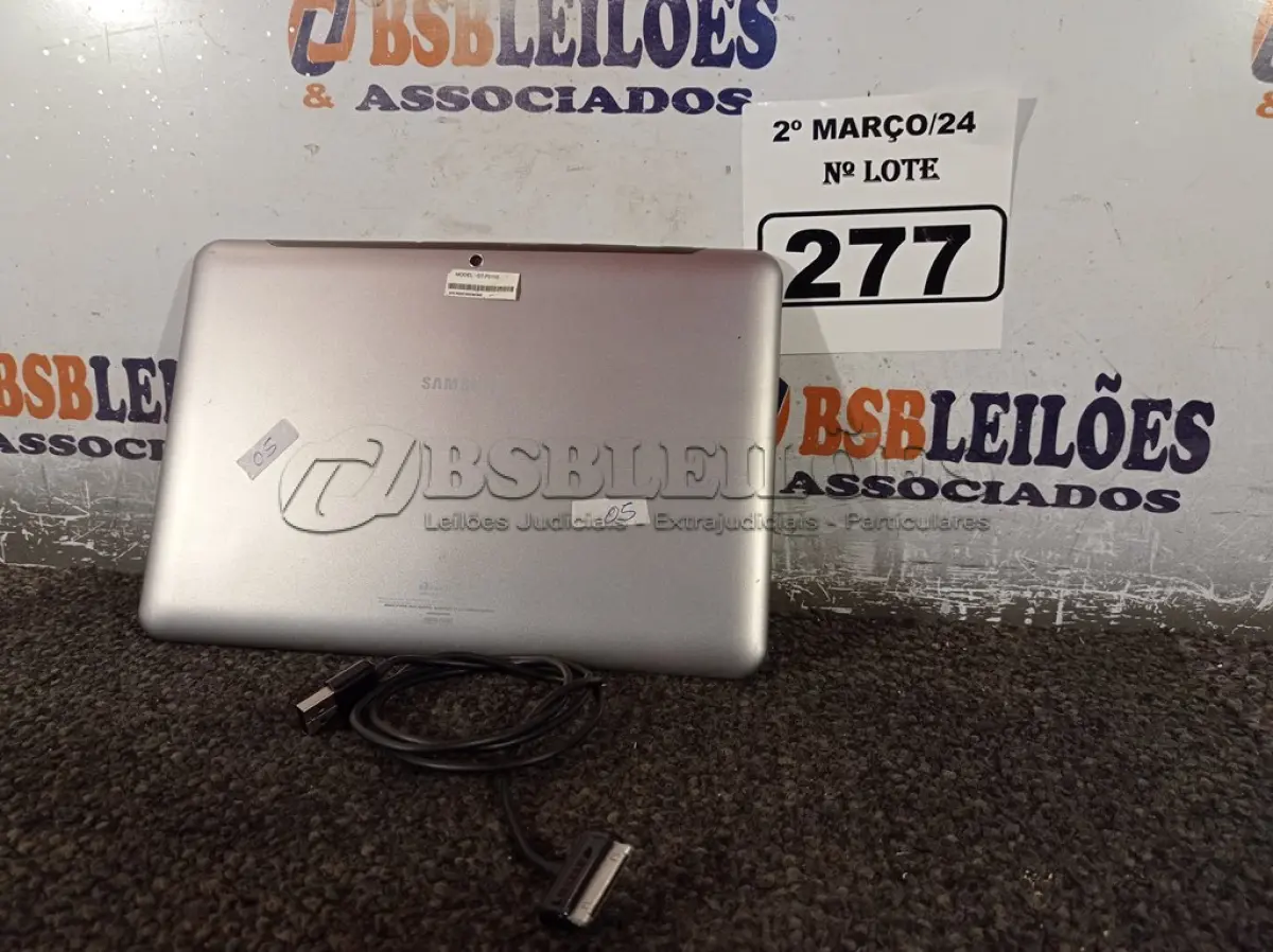 LOTE 277 - 01 TABLET SAMSUNG TAB2 TELA 10.1” COM CABO. (NO ESTADO) ATENÇÃO! FAZER A VISITAÇÃO ANTES DE ARREMATAR, NÃO SABEMOS SE FUNCIONA. LEILÃO NÃO TEM GARANTIA E NEM DEVOLUÇÃO, SUJEITO A POSSÍVEIS AVARIAS VISÍVEIS/OCULTAS E/OU AUSÊNCIA DE COMPONENTES.