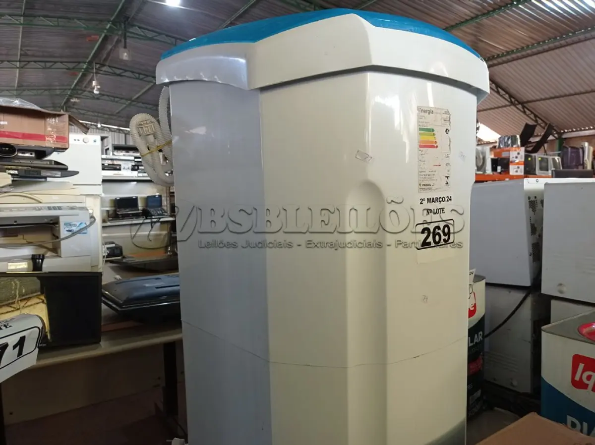 LOTE 269 - 01 LAVADORA TANQUINHO MARCA SUGGAR 220V. (NO ESTADO) ATENÇÃO! FAZER A VISITAÇÃO ANTES DE ARREMATAR, NÃO SABEMOS SE FUNCIONA. LEILÃO NÃO TEM GARANTIA E NEM DEVOLUÇÃO, SUJEITO A POSSÍVEIS AVARIAS VISÍVEIS/OCULTAS E/OU AUSÊNCIA DE COMPONENTES.