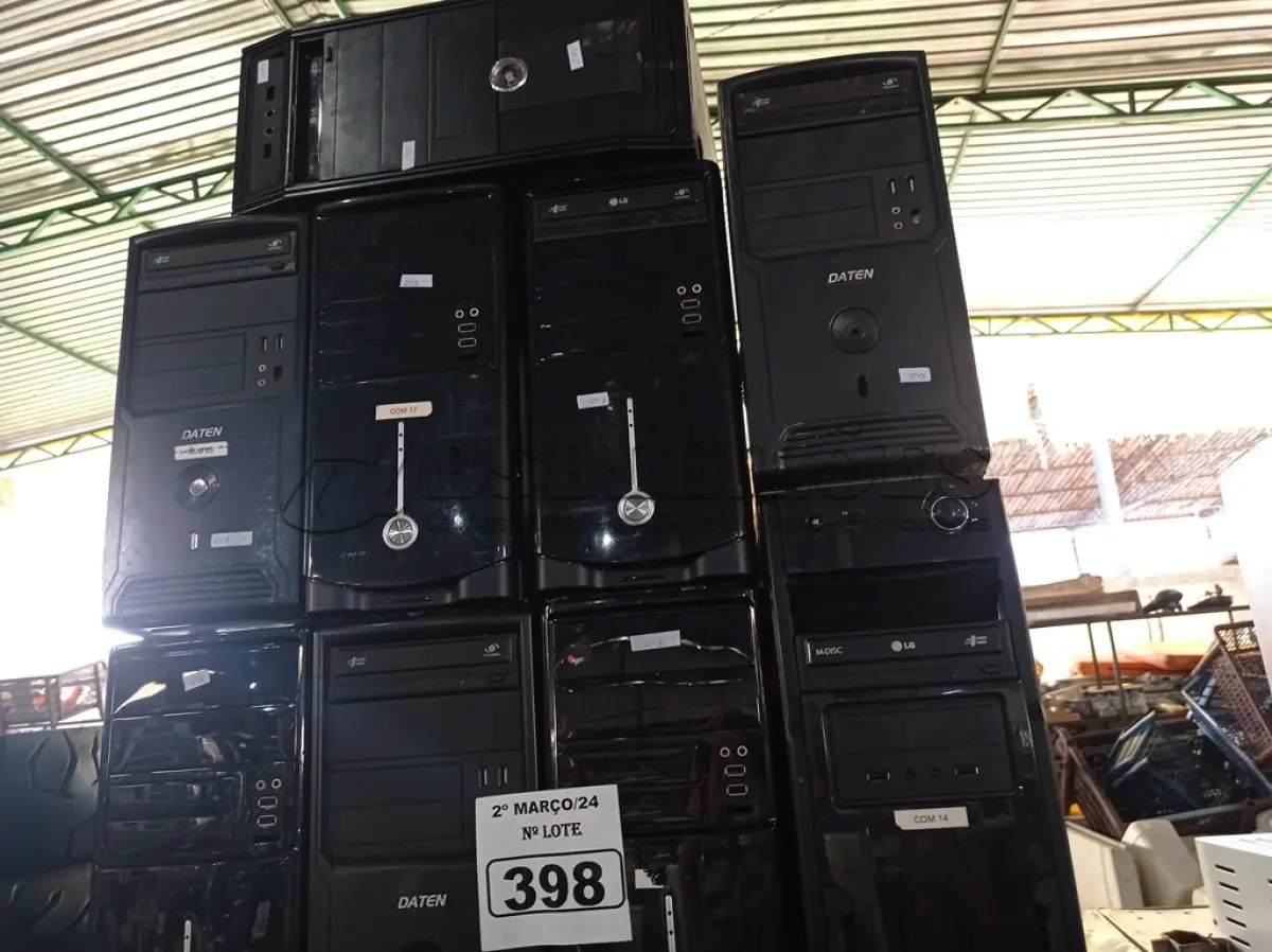 LOTE 398 - 08 CPU’S MARCAS E MODELOS DIVERSOS PARA RETIRADA DE PEÇAS. (NO ESTADO) ATENÇÃO! FAZER A VISITAÇÃO ANTES DE ARREMATAR, NÃO SABEMOS SE FUNCIONA. LEILÃO NÃO TEM GARANTIA E NEM DEVOLUÇÃO, SUJEITO A POSSÍVEIS AVARIAS VISÍVEIS/OCULTAS E/OU AUSÊNCIA DE COMPONENTES.