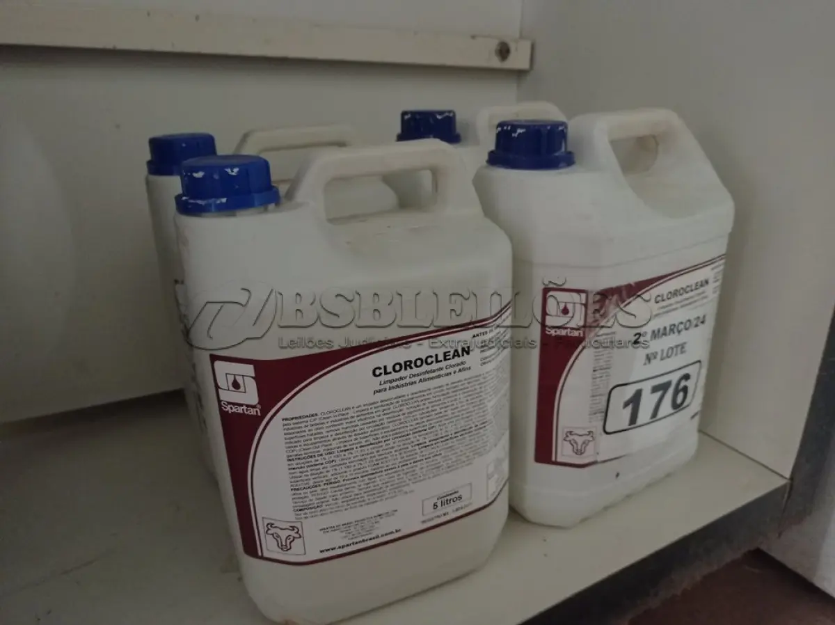 LOTE 176 - 20 LITROS DE CLOROCLEAN. (NO ESTADO) ATENÇÃO! FAZER A VISITAÇÃO ANTES DE ARREMATAR, NÃO SABEMOS SE FUNCIONA. LEILÃO NÃO TEM GARANTIA E NEM DEVOLUÇÃO, SUJEITO A POSSÍVEIS AVARIAS VISÍVEIS/OCULTAS E/OU AUSÊNCIA DE COMPONENTES.