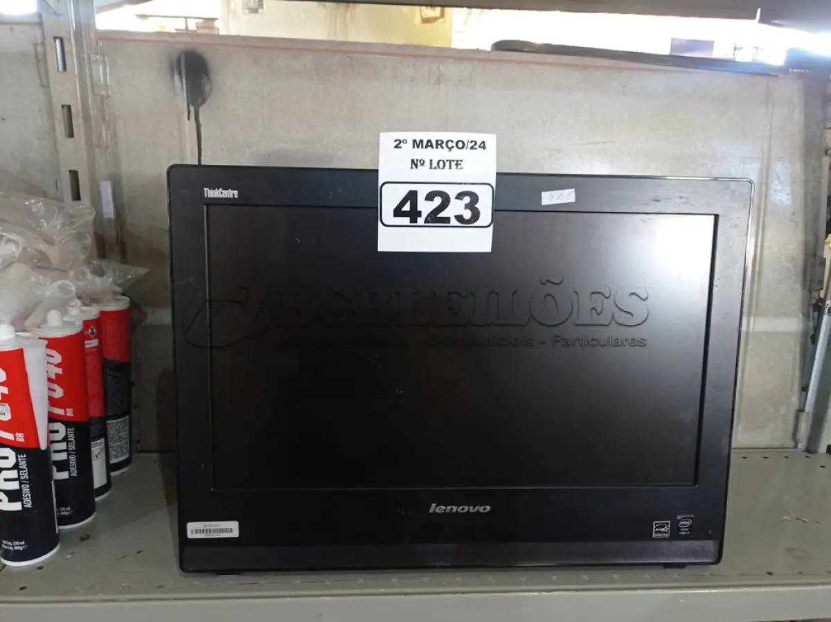 LOTE 423 - 02 COMPUTADORES ALL IN ONE MARCAS LENOVO PARA RETIRADA DE PEÇAS. (NO ESTADO) ATENÇÃO! FAZER A VISITAÇÃO ANTES DE ARREMATAR, NÃO SABEMOS SE FUNCIONA. LEILÃO NÃO TEM GARANTIA E NEM DEVOLUÇÃO, SUJEITO A POSSÍVEIS AVARIAS VISÍVEIS/OCULTAS E/OU AUSÊNCIA DE COMPONENTES.